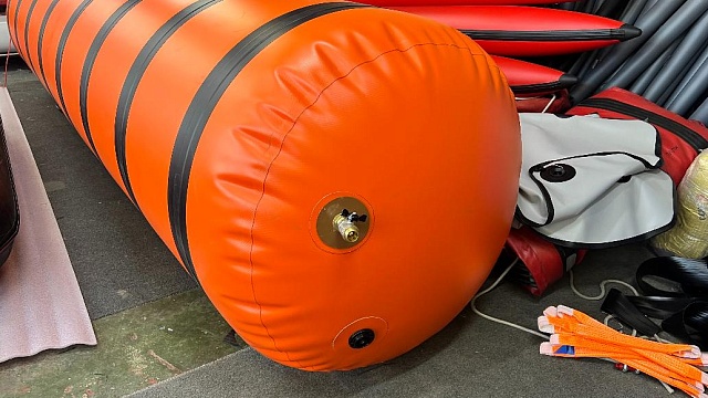 Надувной цилиндрический судоподъемный понтон 5000кг